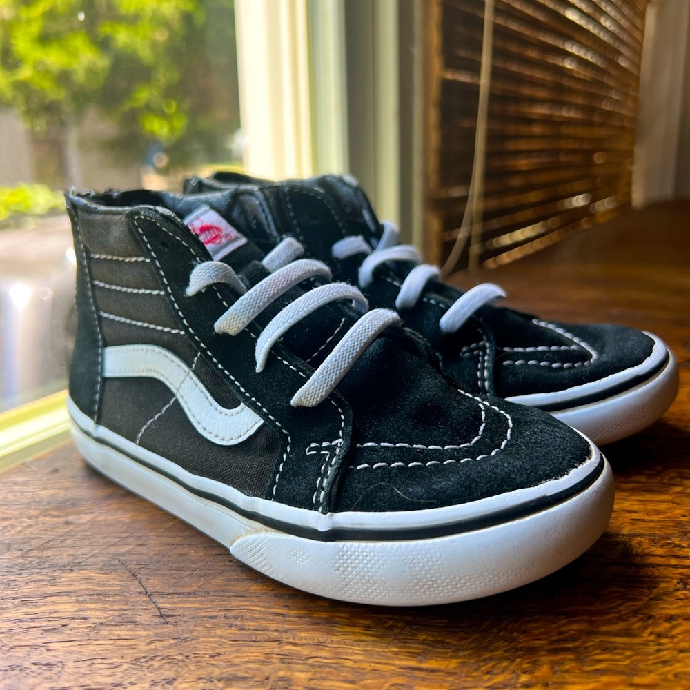 Vans Toddler Sk8-Hi Zip Shoe High Top US Size 10 Black/White